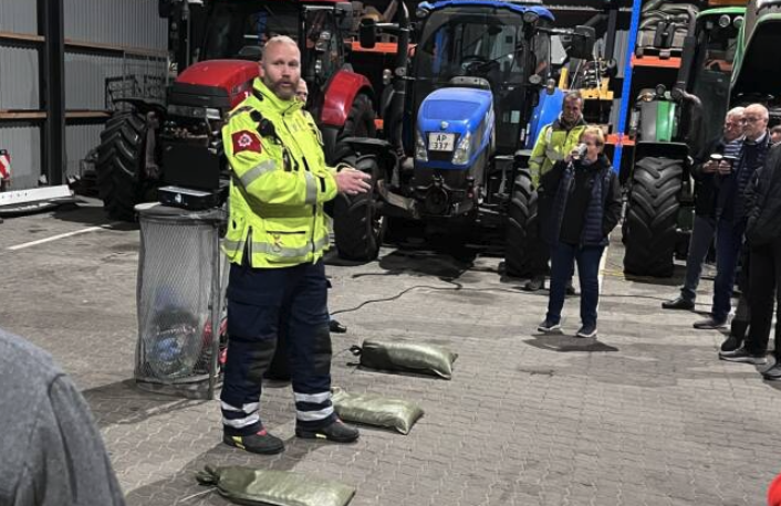 Fyldte sandsække til stormflod